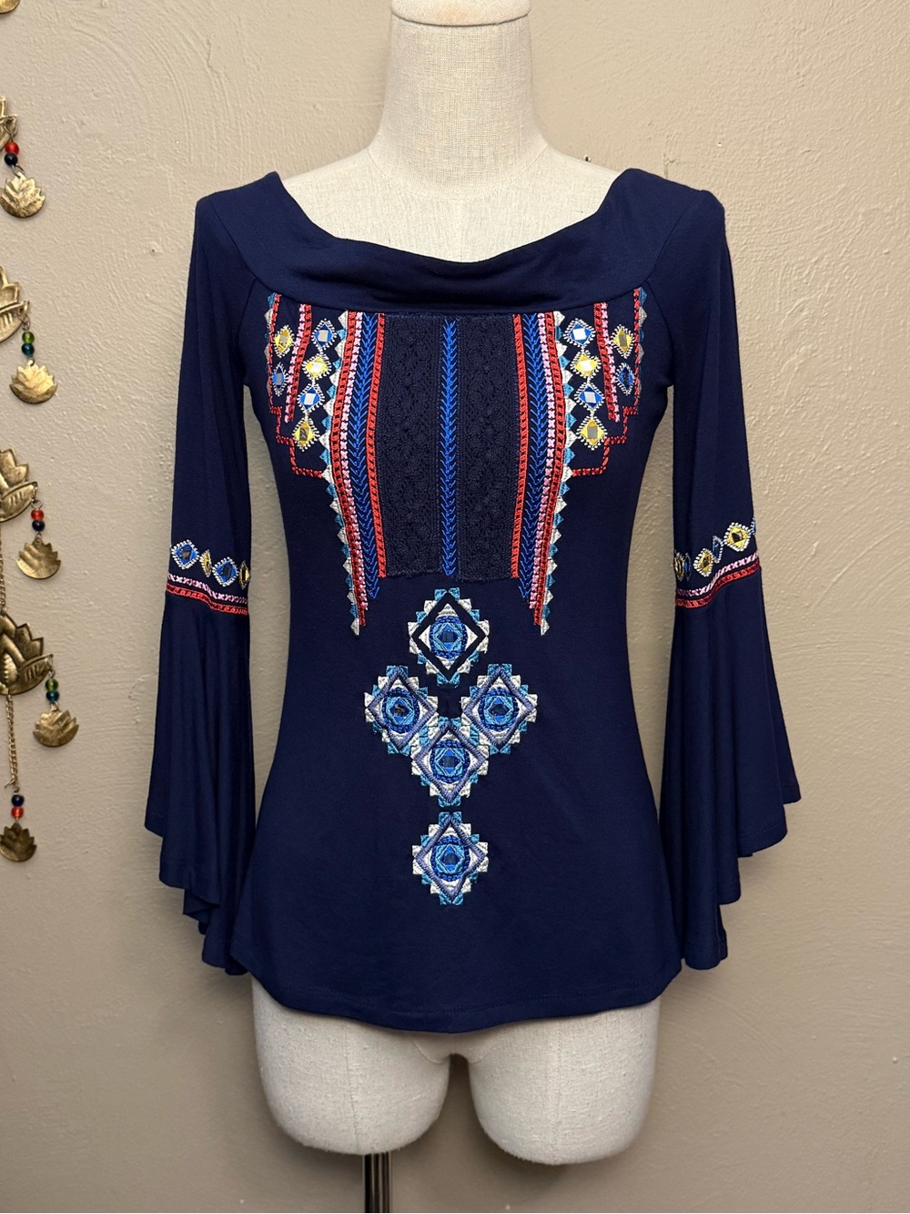 Boston Proper Off Shoulder Boat Neck Embroidered Mirror Bell Sleeve Top Size XXS
